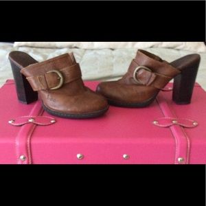 b.o.c mule styled heels